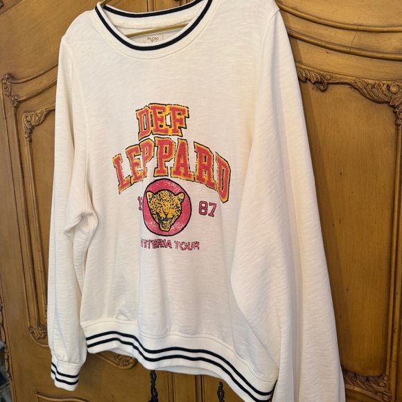 Pilcro Off-White Def Leppard Graphic Sweatshirt with Red & Yellow Logo - Picture 5 of 9